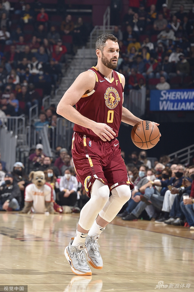 以及对年轻 以及对年轻