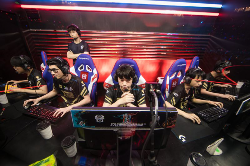 严格的交易 严格的交易