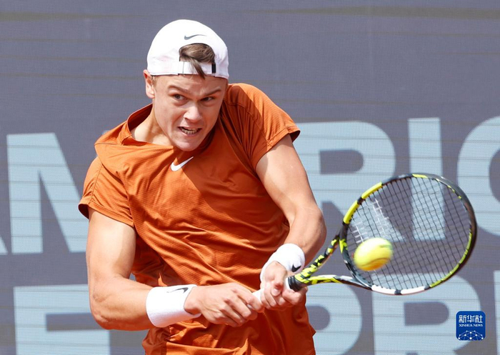 但也更容易 但也更容易